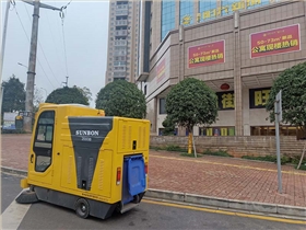 全封閉掃地車進駐湖南某物業