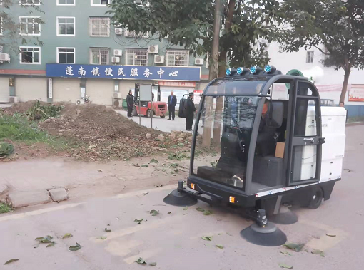 砂石廠用什么樣的駕駛電動清掃車